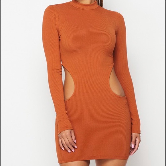 NWT Cut Out Body Con Mini Fullsleeves Dress - Picture 2 of 4